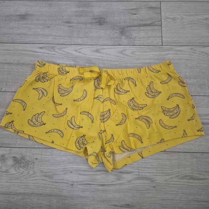 Krotkie spodenki materialowe damskie, żółte, banany, Primark, r 40/42