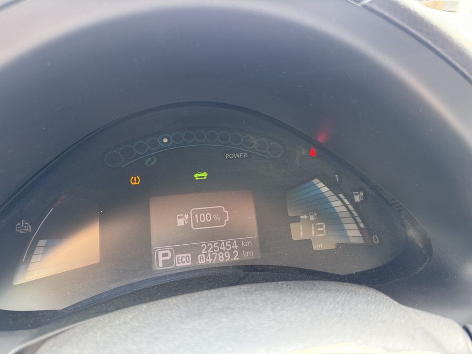 Nissan leaf 2014