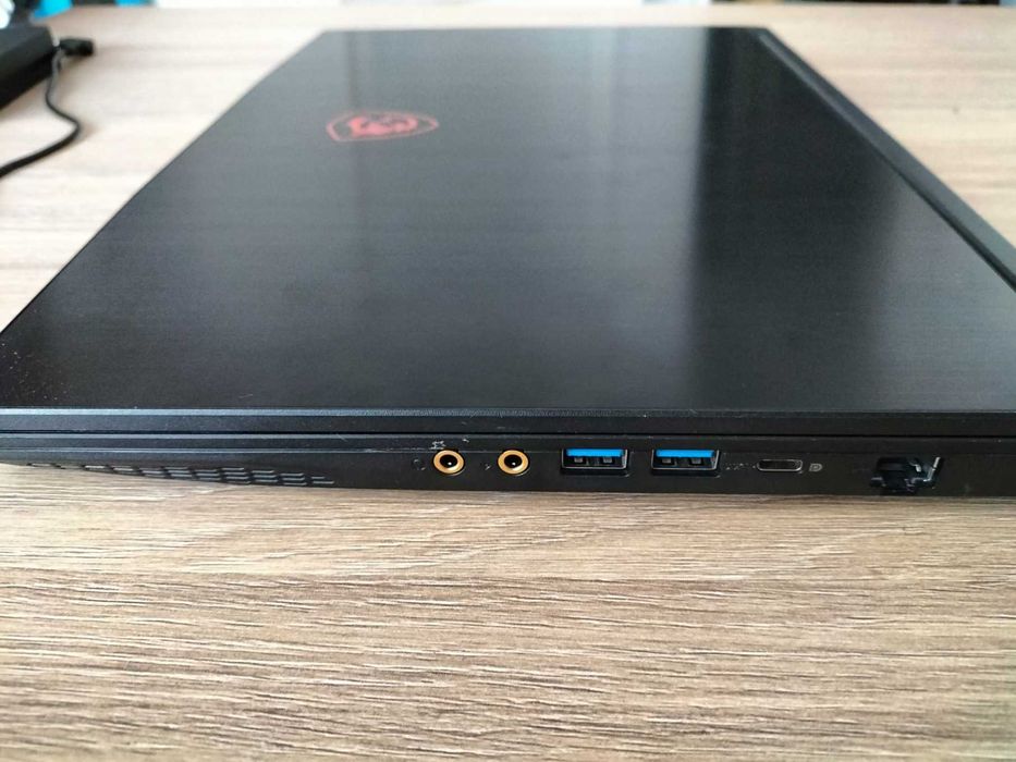 Laptop MSI Intel Core i7, 32 GB RAM, grafika 4 GB