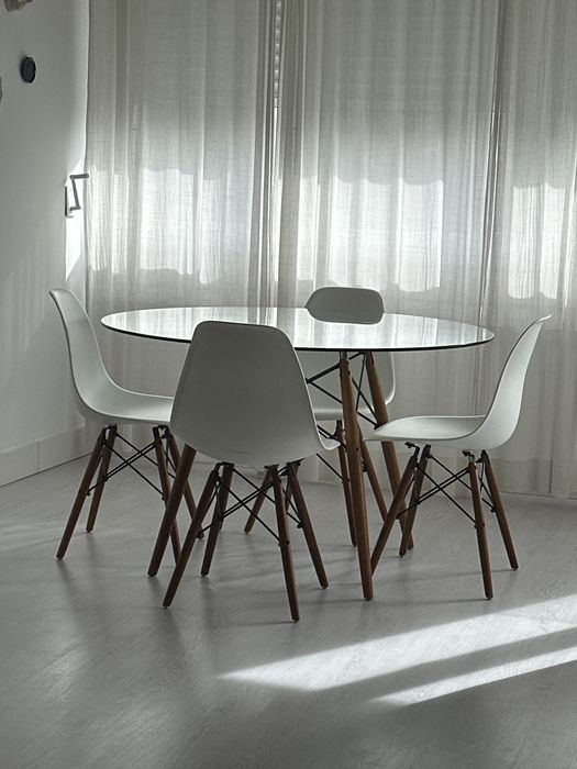 Mesa redonda marca Sklum