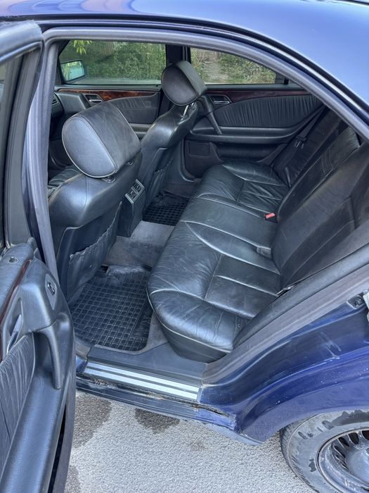 Мерседес E250 w210
