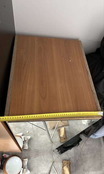 Szafa solidna z lustrem