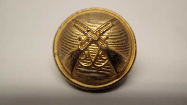Botões antigos em metal do Exército