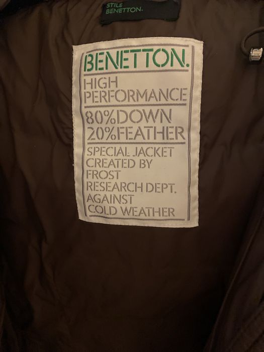 Продам пуховик Benetton