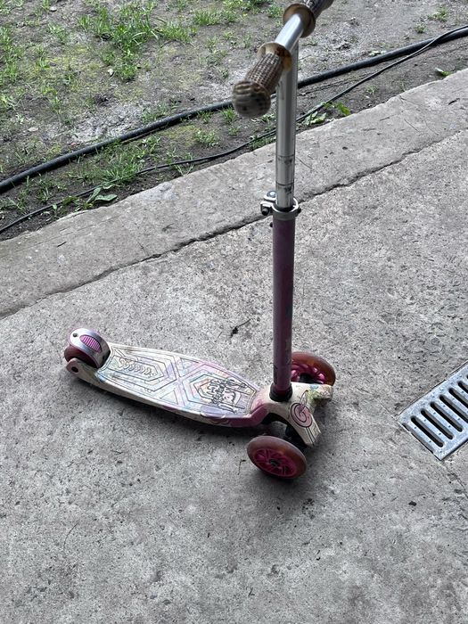 Дитячий самокат