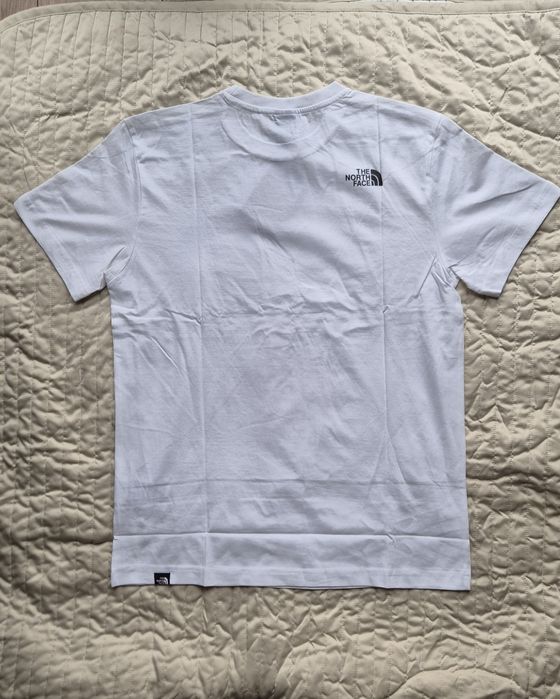 Biały t-shirt The North Face. Rozmiar L