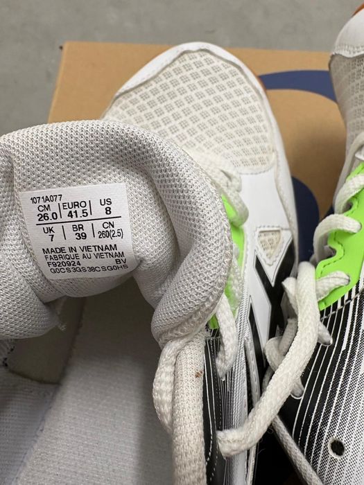 Buty halowe Asics praktycznie nowe