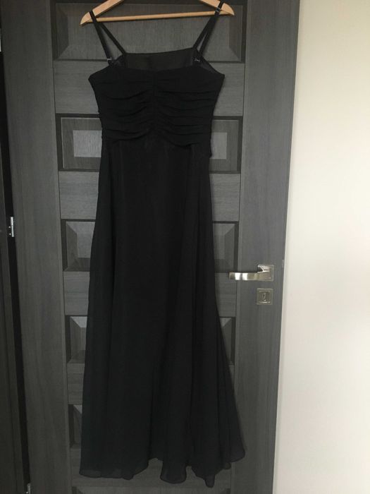 Sukienka czarna długa