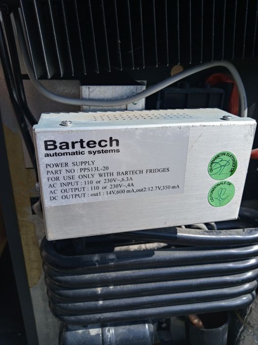 Mała lodówka bartech uszkodzena