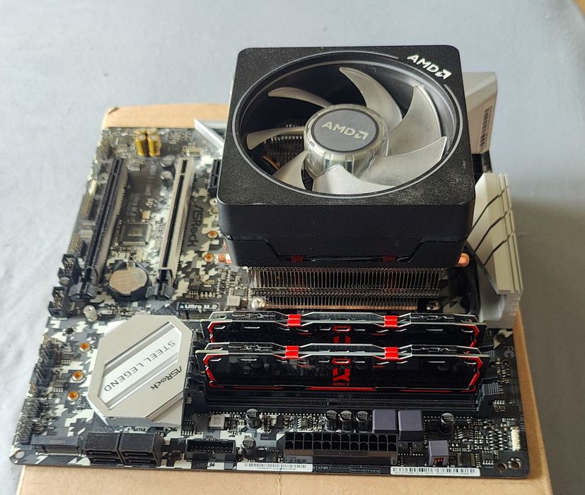 AMD ryzen 7 3800X + płyta ASROCK steel legend B450M + 32 GB DDR4