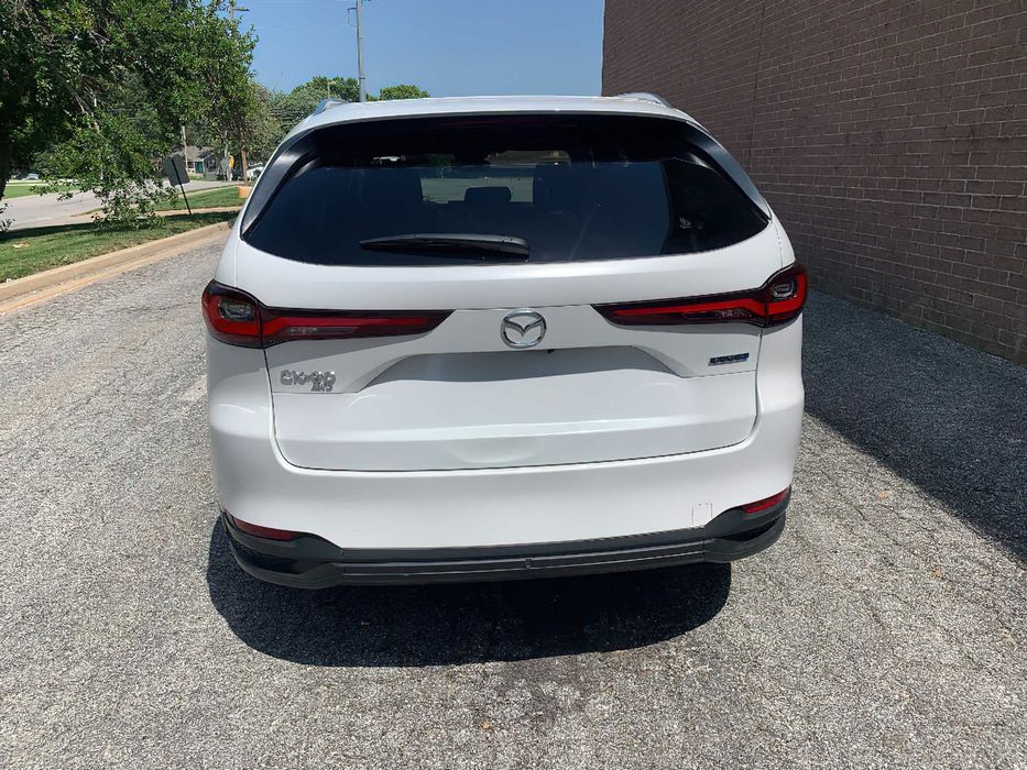 Mazda CX-90 Hybrid      2024