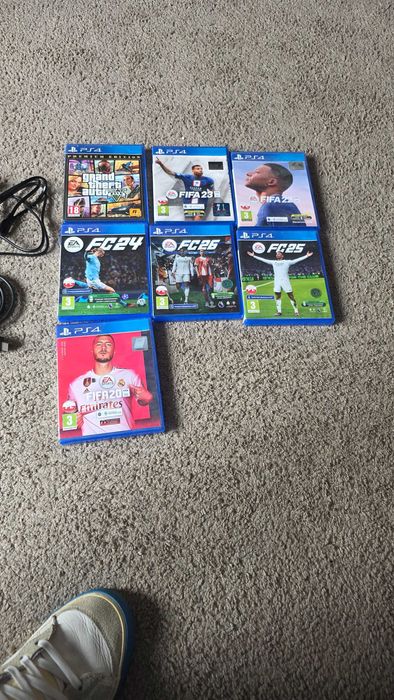 Play station 4. Konsola