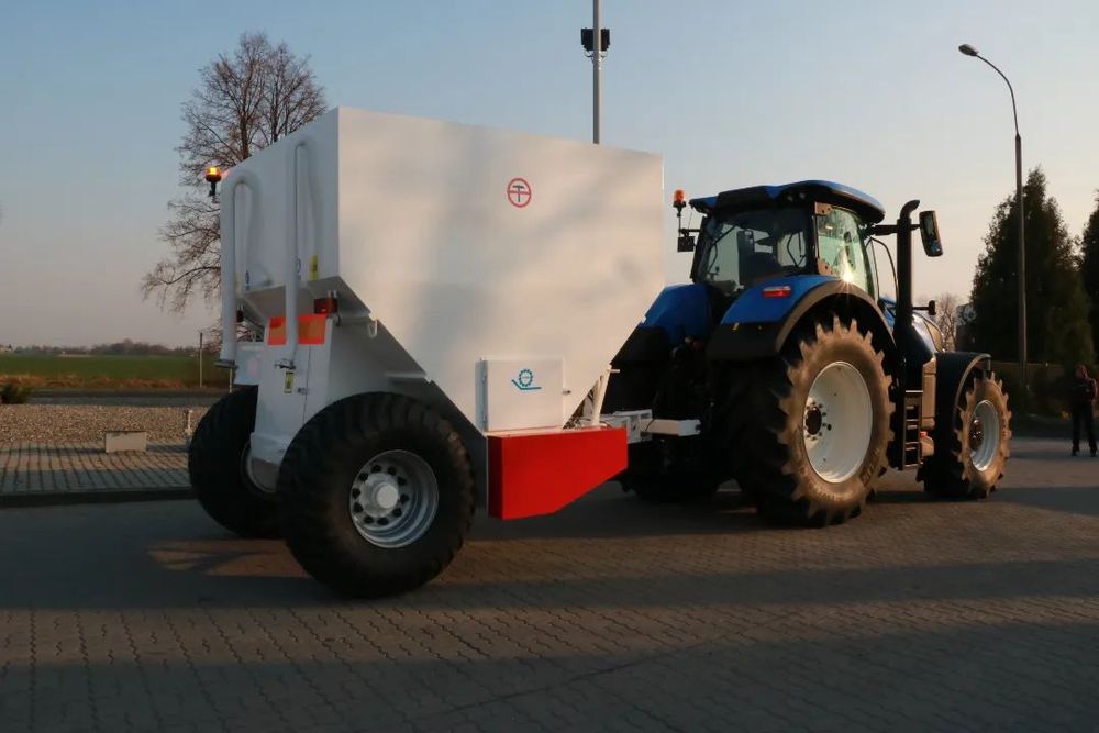 Tech-Project ROZSYPYWACZ SPOIWA X-TRAIL 09HBR+  Rozsypywacz spoiwa (siewka) X-TRAIL 9HBR+