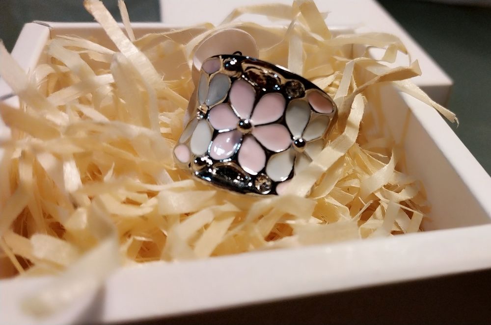 Кольцо, бижутерия с эмалью