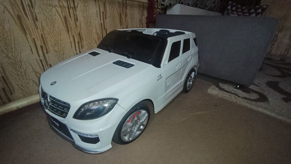 Ml 63 дитячий електромобіль