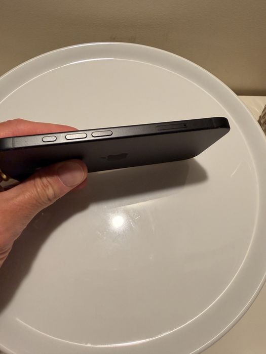 iPhone 16 128GB Preto — COMO NOVO | 96% Bateria | 2 Anos Garantia