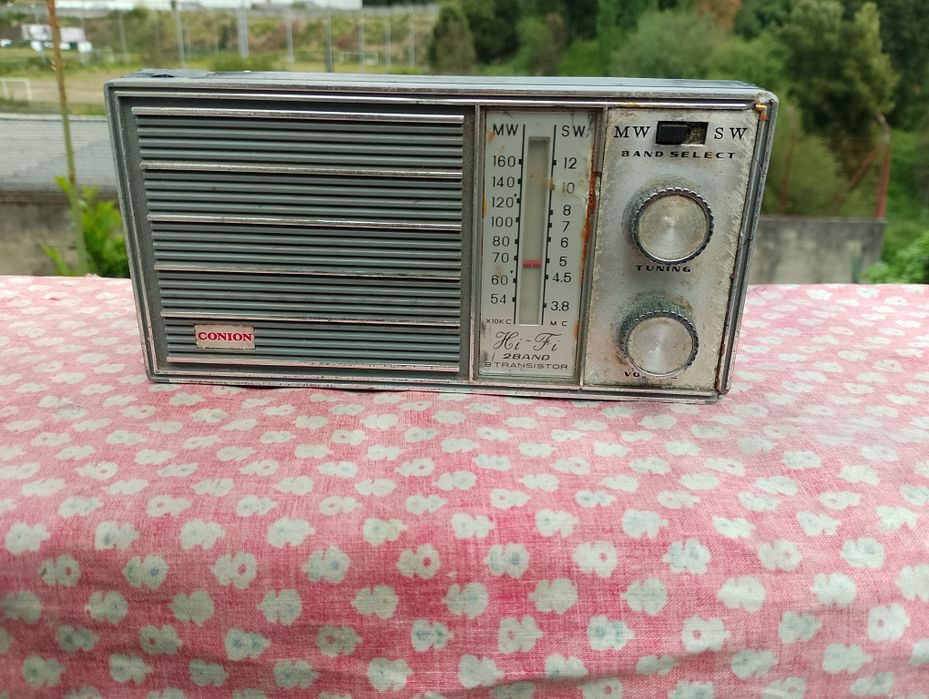 Radio portátil antigo