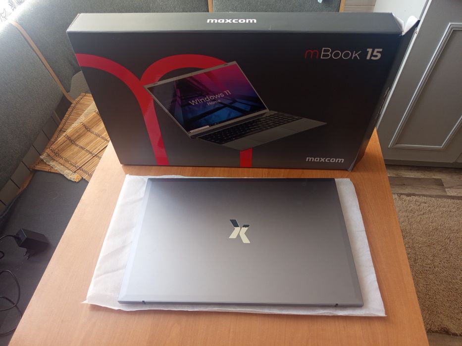 Laptop MAXCOM  mBook 15.6" 8GB RAM 256GB  ,WINDOWS 11 ,TORBA ,JAK NOWY