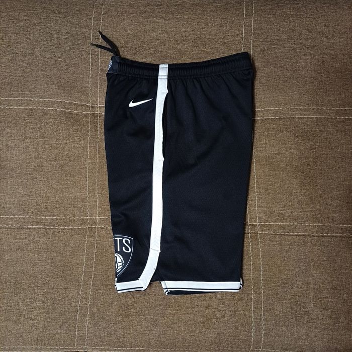 Подростковые шорты Nike NBA (11-13лет)