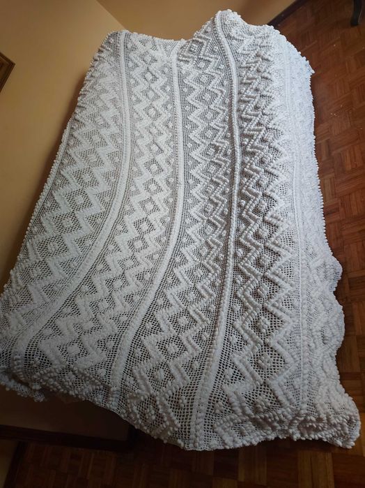 Colcha renda feita à mão