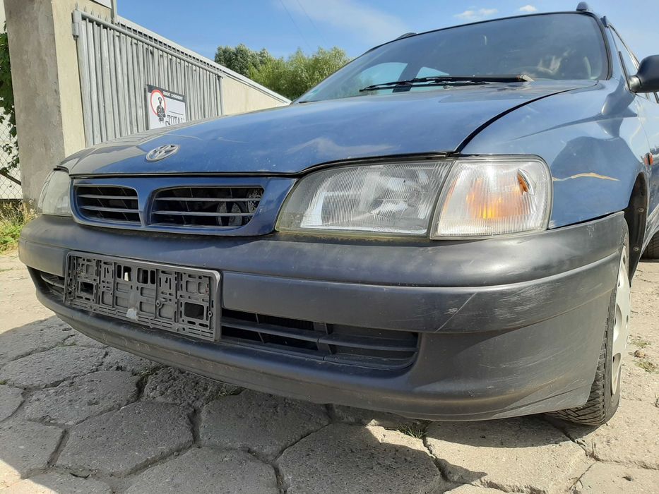 Toyota Carina E Kombi 1.6i 4AFE 1997r.Atrapa ,grill