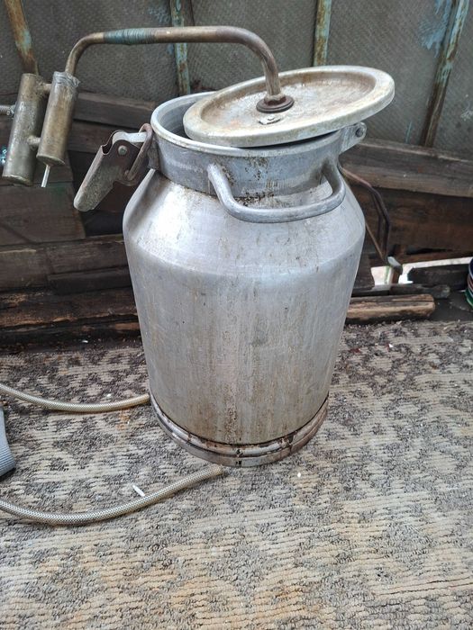 Бидон алюминиевый.