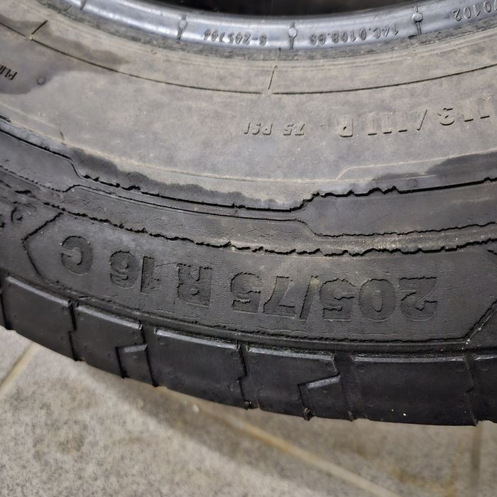 Шини Continental contiVanContact200 205 75 r16c 2019 рік літні