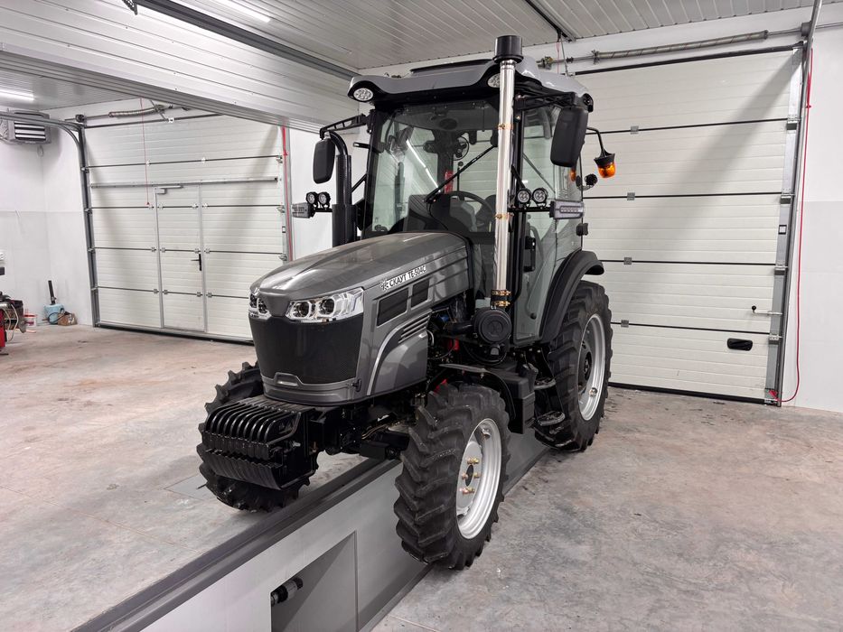 Трактор Скаут TE-504C з кондиціонером