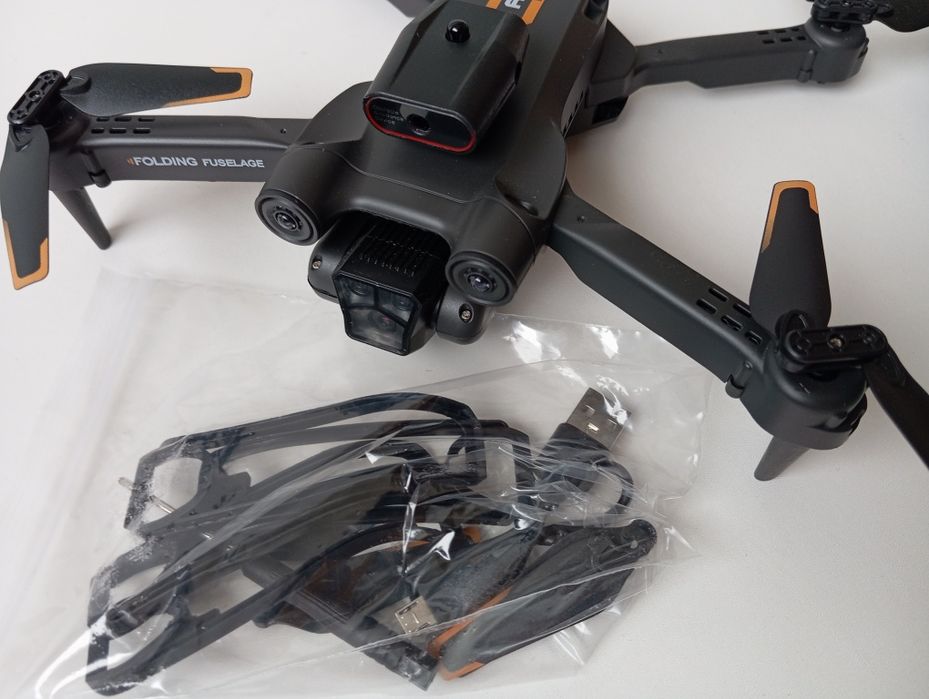 Nowy dron model M17 czujnik  ruchu 30 min lotu 

gwarancja na wszystki