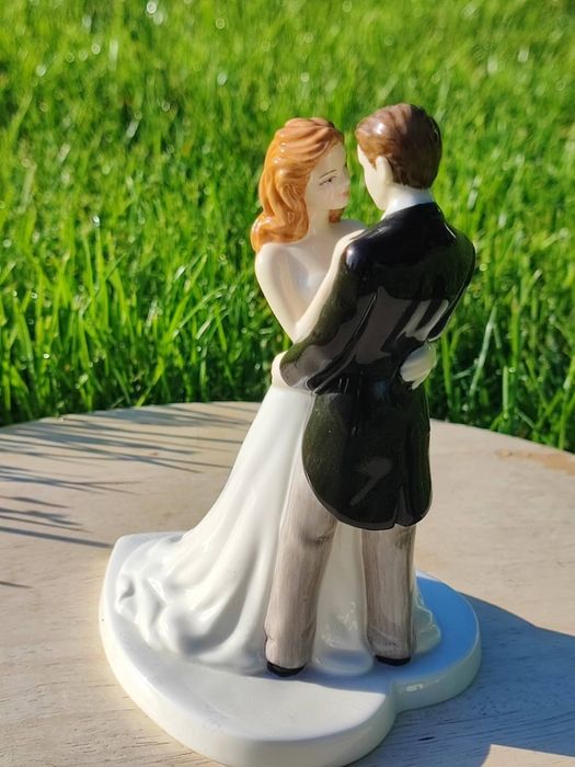 Elegancka figurka porcelanowa ROYAL DOULTON "Our Wedding Day" 2007