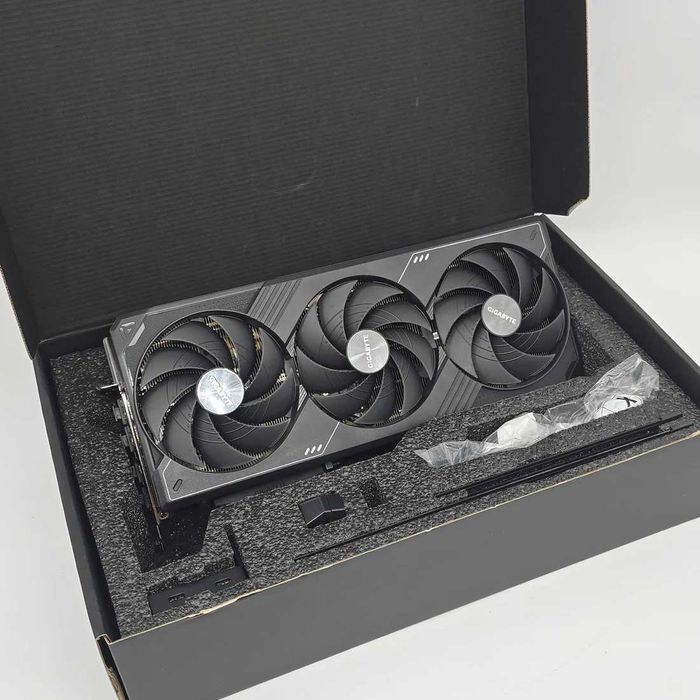 RTX 5090 32GB OC gigabyte windforce