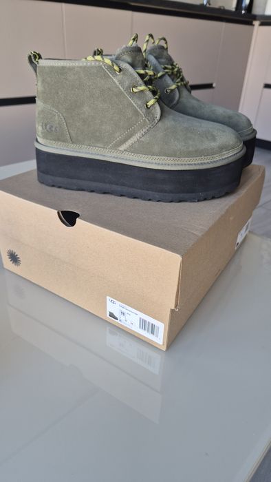 Ugg, оригінал,  11us, 42р, 28см в новому стані , 4000гр