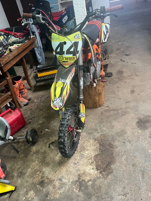 Bucci com motor dyatona
