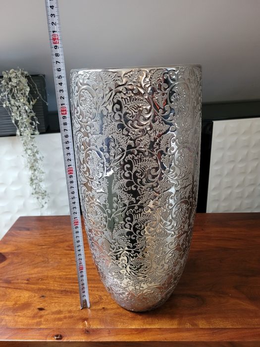 Duży srebrny wazon