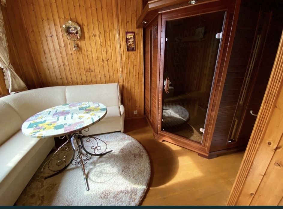 Продам шикарный дом в лесу возле реки