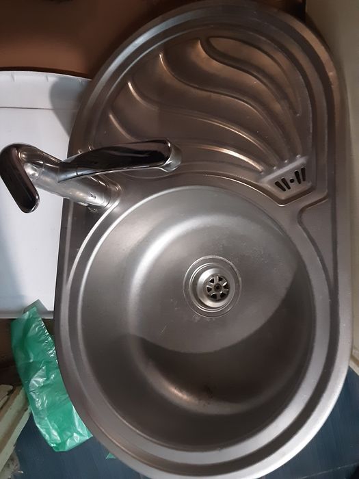 Мойка из нержавейки+смеситель