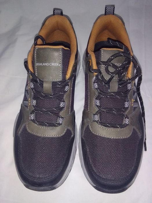 Кроссовки мужские  новые 41 размер