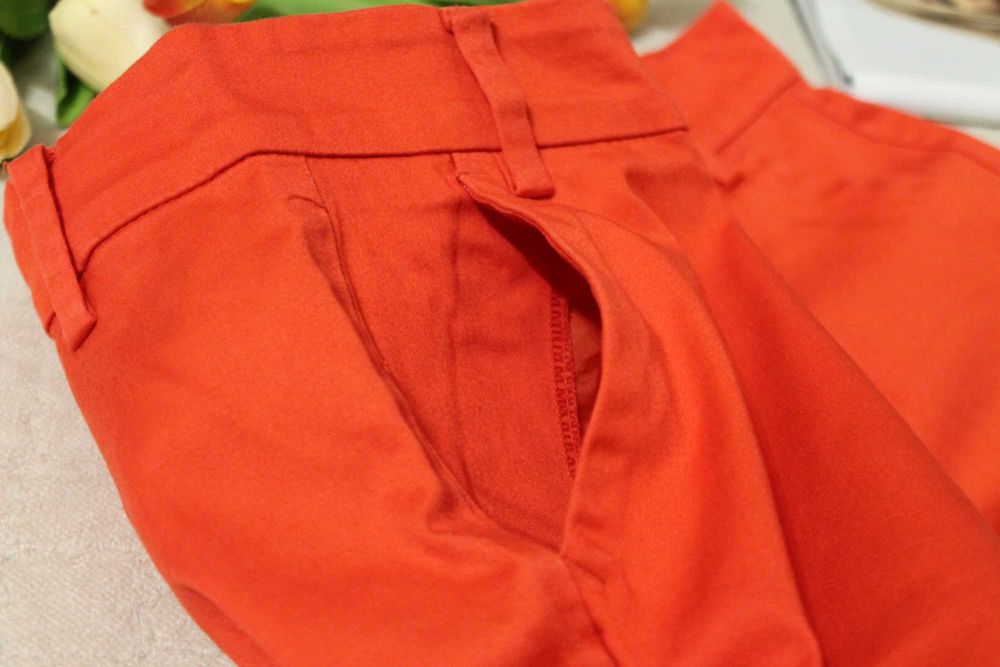 Stradivarius Chinosy Czerwono-Pomarańczowe Spodnie Eleganckie XS/M