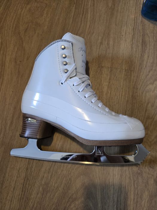 Łyżwy figurowe Jackson Freestyle 7.5 W