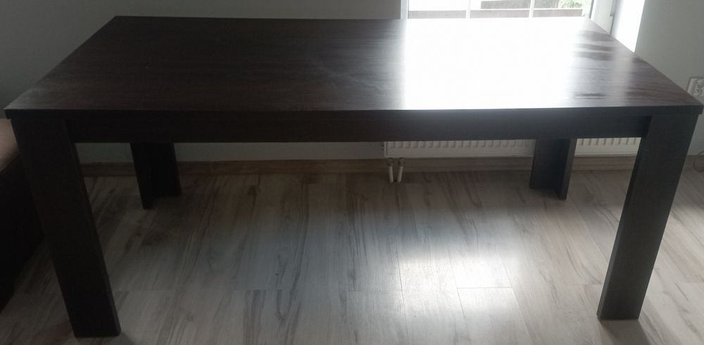 Sprzedam stół solidny