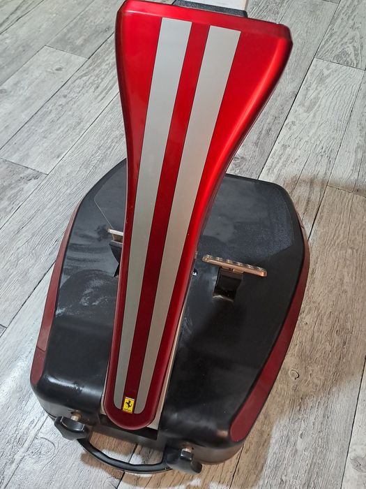 Гоночный руль Thrustmaster Ferrari Wireless GT Cockpit 430 Scuderia