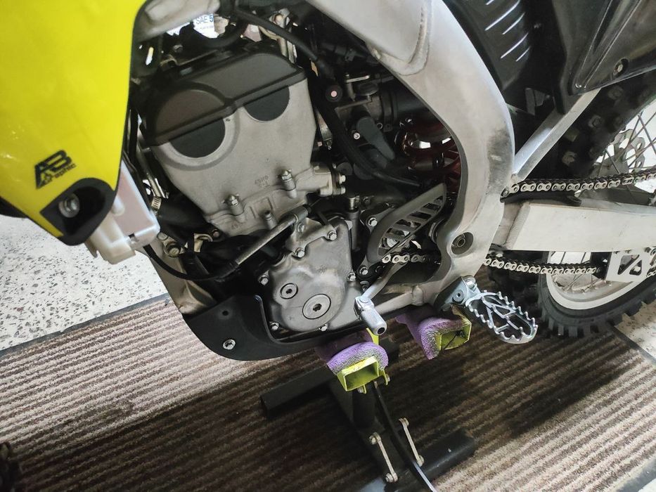 Suzuki RMZ250 мотоцикл