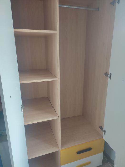 Sprzedam zestaw szafa komoda