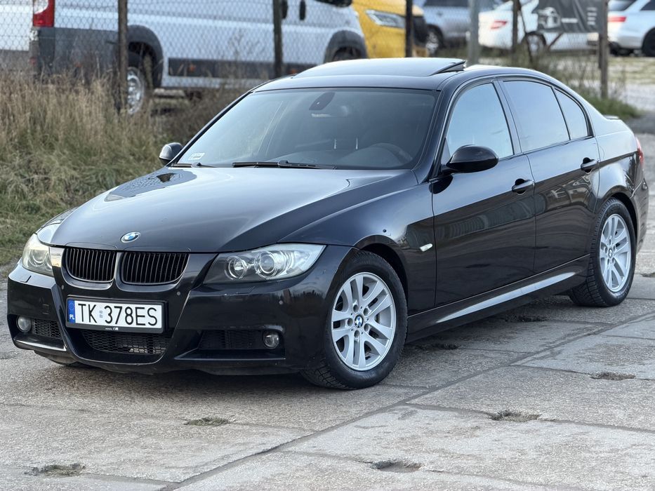 BMW E90 320 SI Mpakiet zewnętrzny wewnętrzny / Duża Navi / 2.0 LPG