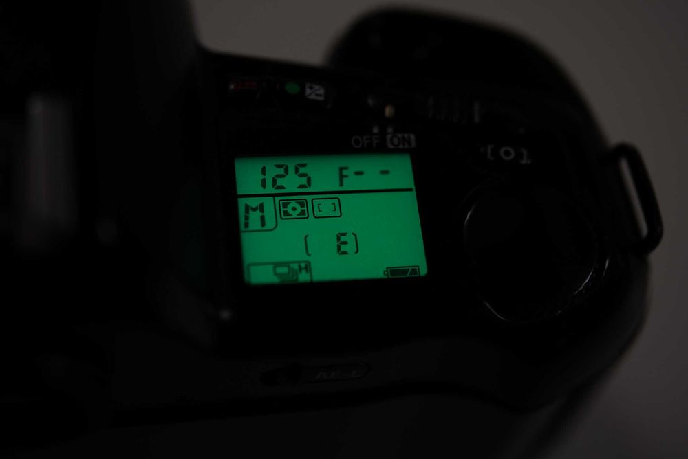 BOX Nikon F90x - wersja pudełkowa z gripem jak F100