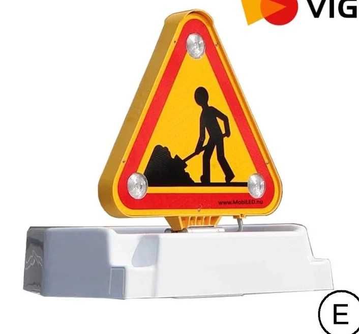 Sinal de Trabalhos na Estrada Electrico Retratil (Conjunto iluminacao)