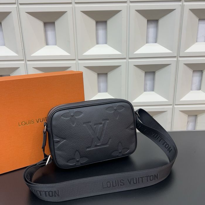 Сумка мужская Louis Vuitton черная кожаная оригинал черная