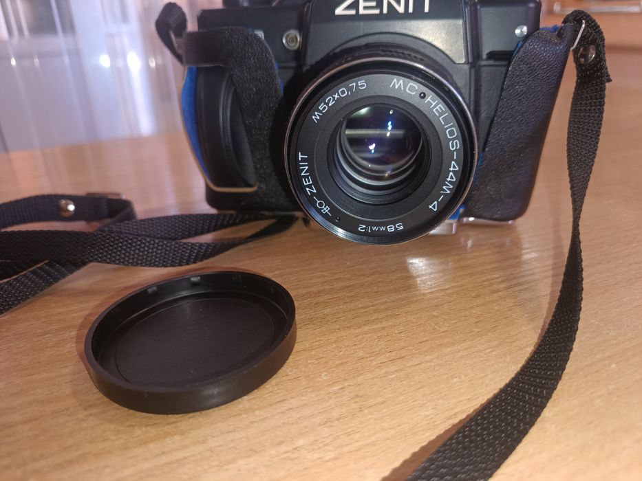 Винтажный фотоаппарат зенит 122 . абсолютно новый