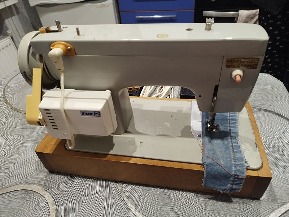 Швейная машинка Чайка 132 м