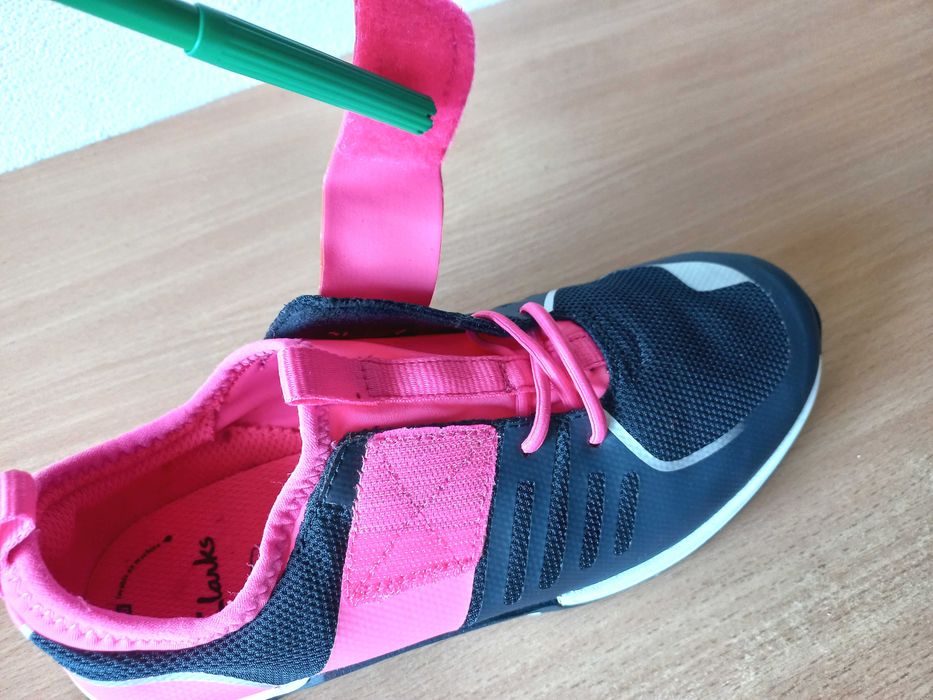 Чудові кросівки Clarks 34 р. устілка 22,5 см.